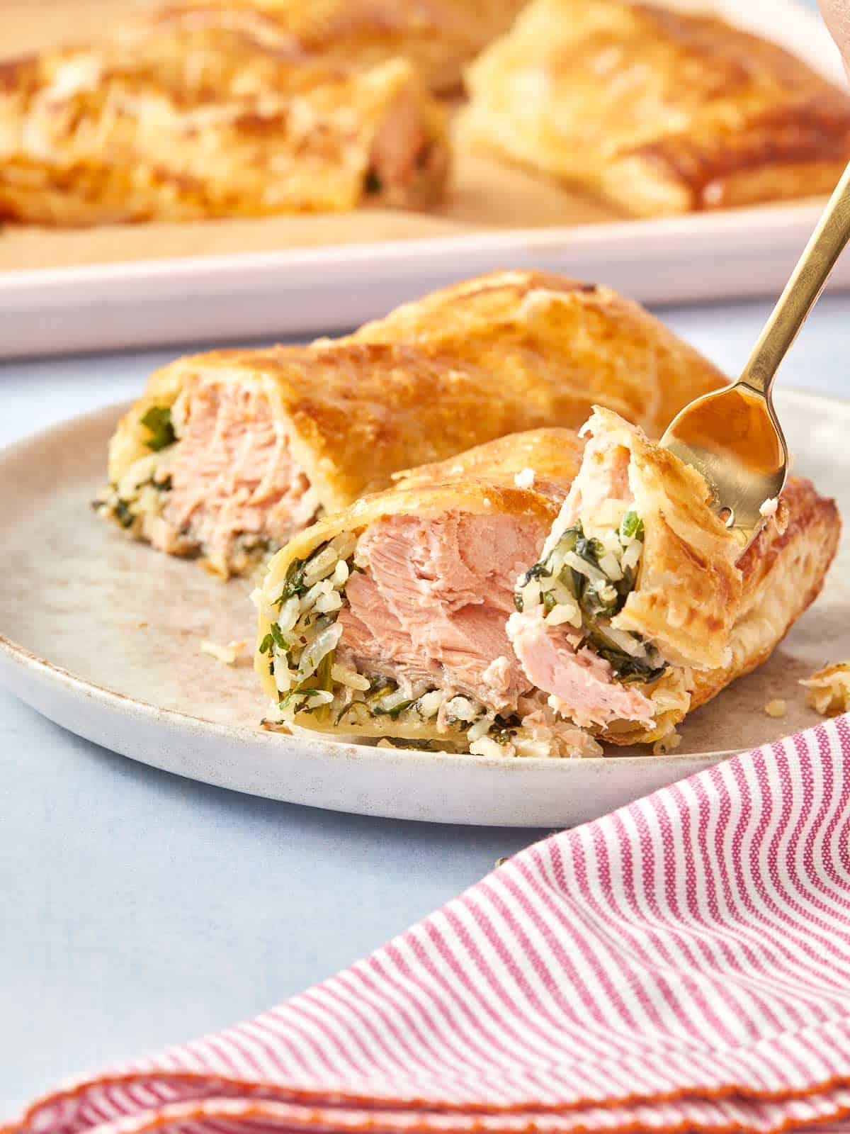 Puff Pastry Salmon & Spinach Parcels: Elegant Dinner Made Easy